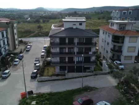 Seferihisar Camikebir’de Önü Açık, Geniş Balkonlu, Vestiyerli Sıfır 1+1 Satılık Daire