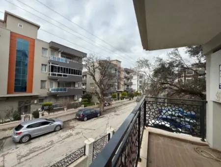 Seferihisar Camikebir'de Satılık 3+1 Özel Ve Lüks Daire