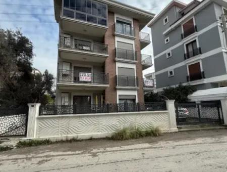 Seferihisar Camikebir'de Satılık 3+1 Özel Ve Lüks Daire