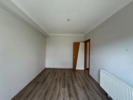 Seferihisar Camikebir'de Kiralık 3+1 Özel Ve Lüks Daire