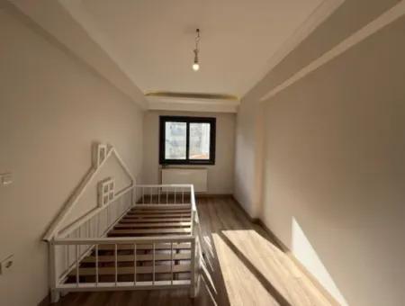 Seferihisar Camikebir'de Kiralık 3+1 Özel Ve Lüks Daire