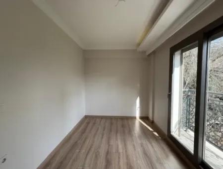 Seferihisar Camikebir'de Kiralık 3+1 Özel Ve Lüks Daire