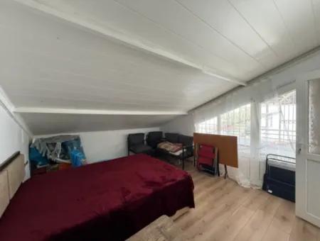 Seferihisar Akarca Atakum Sitesi’nde Bahçeden Deniz Manzaralı Satılık Villa