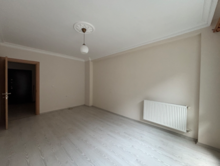 Seferihisar Hıdırlık Mahallesi Bahçe Nizamlı Doğalgazlı  Kiralık 3+1 Daire