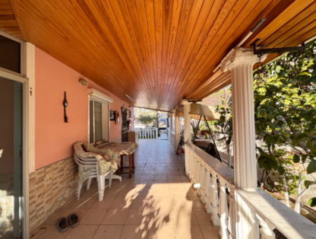 Seferihisar Akarca’da Site İçerisinde Satılık 3+1 Villa