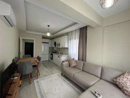 Seferihisar Camikebir Mahallesi’nde, İzmir Caddesi’ne Yakın Geniş 1+1 Daire