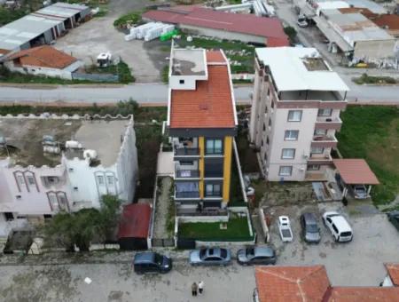 Seferihisar Camikebir Mahallesi’nde, İzmir Caddesi’ne Yakın Geniş 1+1 Daire