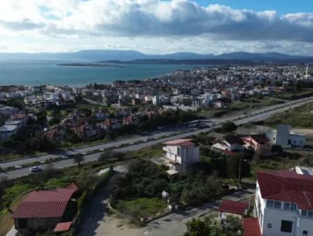 Seferihisar Akarca’da Deniz Manzaralı, Havuzlu Sitede Sıfır 3+1 Villalar