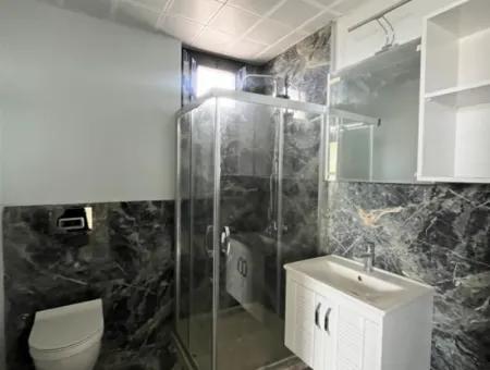 Seferihisar Akarca’da Deniz Manzaralı, Havuzlu Sitede Sıfır 3+1 Villalar