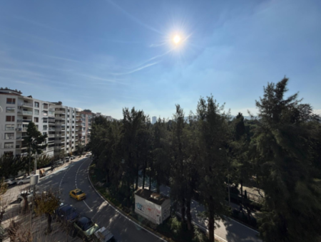 Alsancak Fuar Manzaralı Kilerli 3+1 Eşyalı 5.Kat Ferah Kiralık Daire!