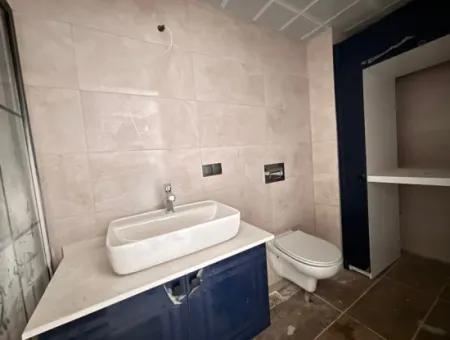 Seferihisar Hıdırlık Mahallesinde Merkez Konumlu Satılık 1 + 1 Daire