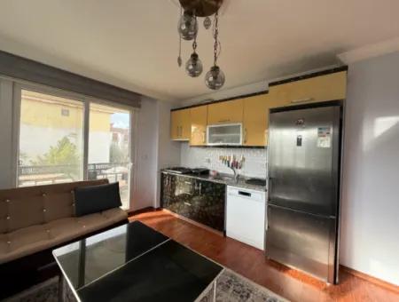 Seferihisar Sığacık’ta Marinaya Ve Kaleiçi’ne Yakın Kiralık Eşyalı 2+1 Daire