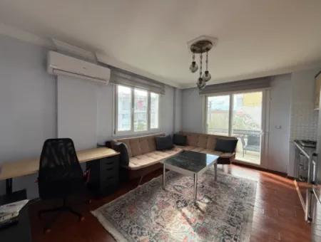 Seferihisar Sığacık’ta Marinaya Ve Kaleiçi’ne Yakın Kiralık Eşyalı 2+1 Daire