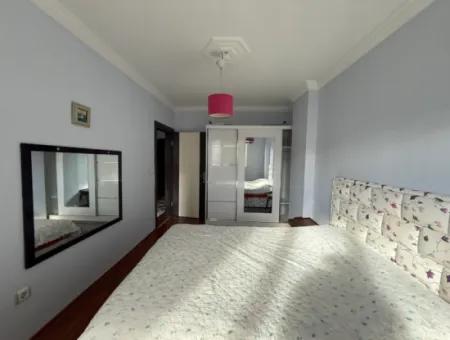 Seferihisar Sığacık’ta Marinaya Ve Kaleiçi’ne Yakın Kiralık Eşyalı 2+1 Daire