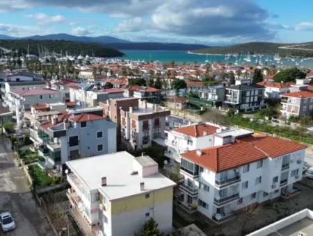 Seferihisar Sığacık’ta Marinaya Ve Kaleiçi’ne Yakın Kiralık Eşyalı 2+1 Daire