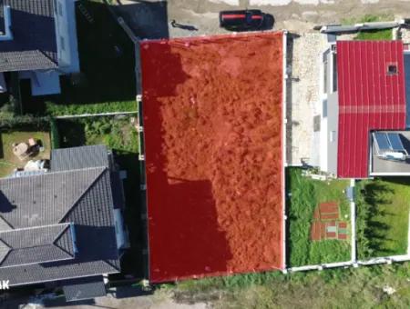 Seferihisar Akarca Tepecik’te | Deniz Manzaralı | Siteler Bölgesinde | İkiz Villa İmarlı Satılık Arsa