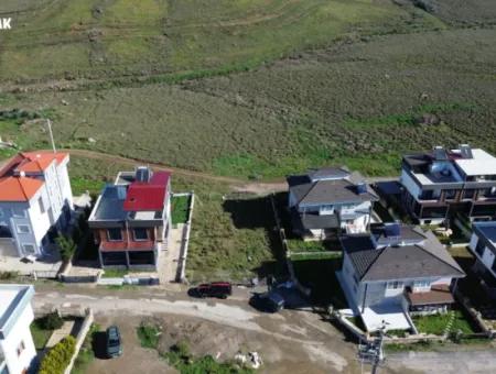 Seferihisar Akarca Tepecik’te | Deniz Manzaralı | Siteler Bölgesinde | İkiz Villa İmarlı Satılık Arsa