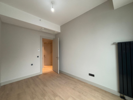 Alsancak  Evora Projesinde 19.Kat 3+1 120 M2 Deniz Manzaralı Kiralık Daire