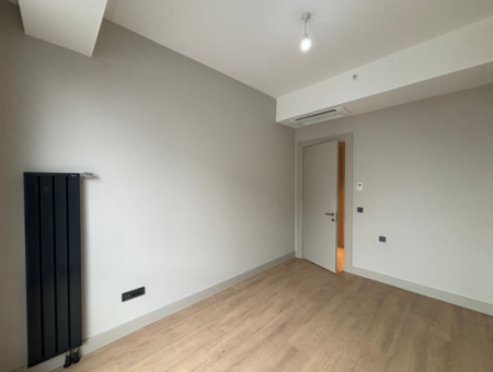 Alsancak  Evora Projesinde 19.Kat 3+1 120 M2 Deniz Manzaralı Kiralık Daire