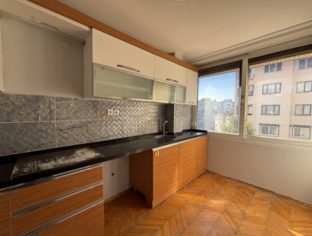 Alsancak Devlet Hastanesi Karşısı Köşe 2+1 Kiralık İş Yeri /Büro