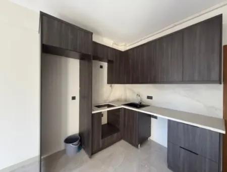 Seferihisar Çolakibrahim'de Modern Tasarımlı Satılık Sıfır 1+1 Daire