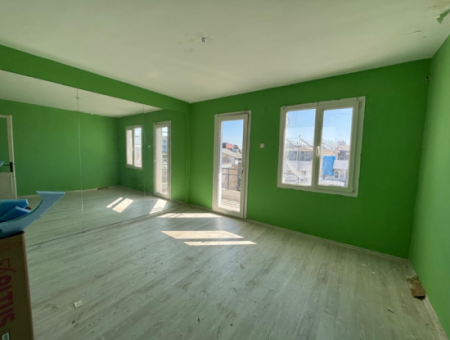 Alsancak Kıbrıs Şehitleri Caddesi Üzerinde 2+1 Büro/Ofis