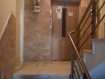 Kuşadası Zeytin Tepe Sitesi’nde Havuzlu, Eşyalı 2+1 Kiralık Daire