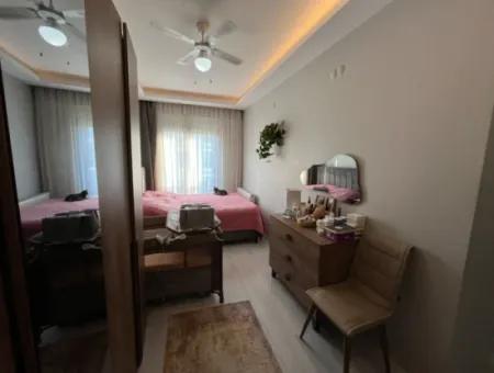 Seferihisar Necat Hepkon Mahallesi’nde Havuzlu Site İçerisinde Satılık 3+1 Daire