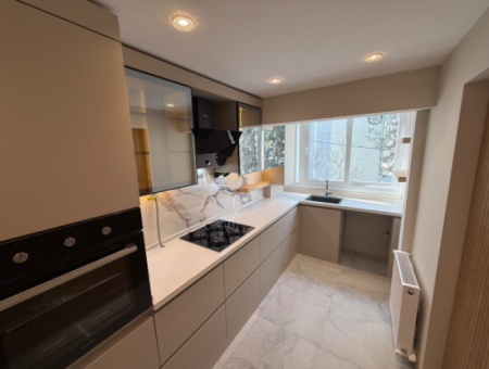 Basın Sitesinde Caddeye Yakın Köşe Ara Kat Full Tadilatlı Daire