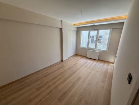 Basın Sitesinde Caddeye Yakın Köşe Ara Kat Full Tadilatlı Daire