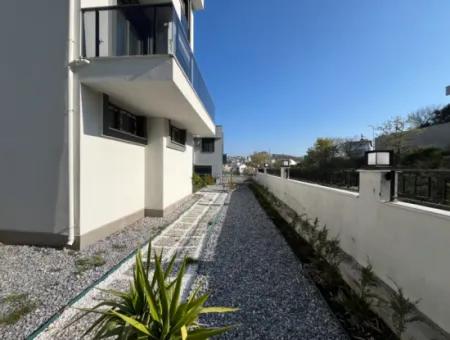 Akarca’da Plajlı Site İçerisinde Ultra Lüks Müstakil Villa