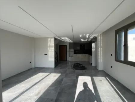 Akarca’da Plajlı Site İçerisinde Ultra Lüks Müstakil Villa