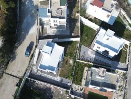 Akarca’da Plajlı Site İçerisinde Ultra Lüks Müstakil Villa