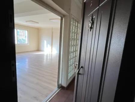 Şehrin Kalbinde Geniş Ve Aydınlık Daire Fırsatı