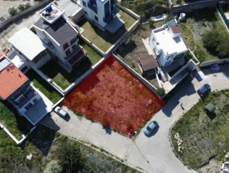 Akarca’da Plaja Yakın, Site İçerisinde İmarlı Arsa Fırsatı