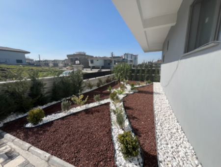 Seferihisar Çolakibrahimbey Mahallesi’nde Bahçe Kullanımlı Sıfır 1+1 Daire