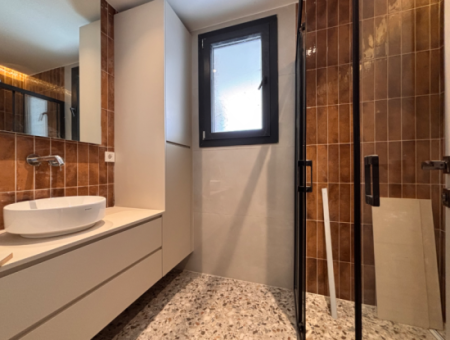 Seferihisar Tepecik Mah Butik Site İçerisinde Satılık 3+1 Villa