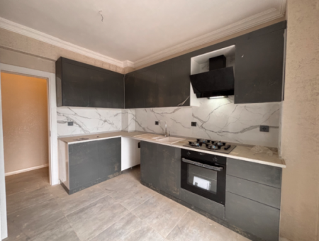 Seferihisar Havuzlu Site İçerisinde Kapalı Mutfak Satılık 3+1 Daire