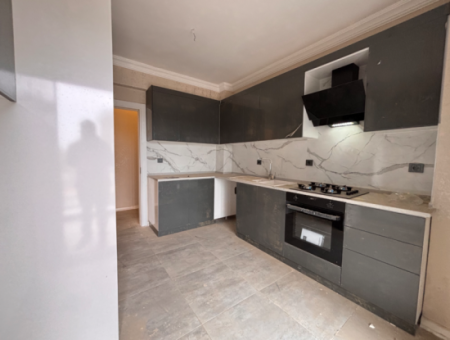 Seferihisar Havuzlu Site İçerisinde Kapalı Mutfak Satılık 3+1 Daire