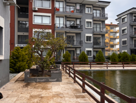 Seferihisar Havuzlu Site İçerisinde Kapalı Mutfak Satılık 3+1 Daire