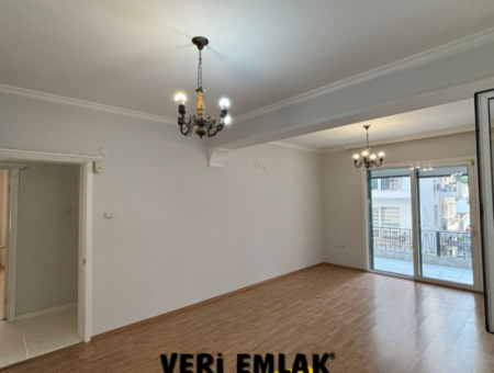 Alsancak Libas Yakını Otoparklı 2. Kat Kombili 3+1 Kiralık Daire!