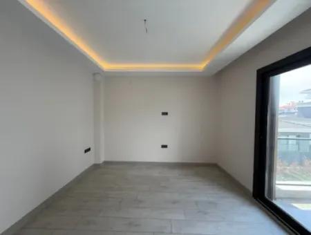 Seferihisar Camikebir Mahallesi’nde Ultra Lüks 2+1 Satılık Daire