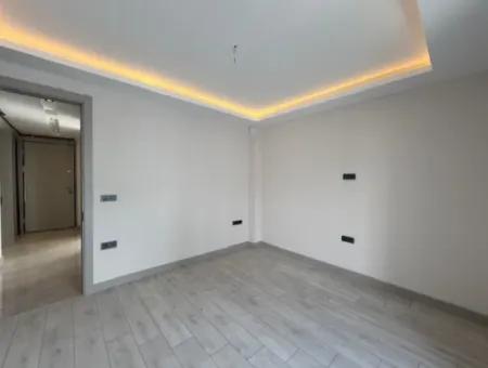 Seferihisar Camikebir Mahallesi’nde Ultra Lüks 2+1 Satılık Daire