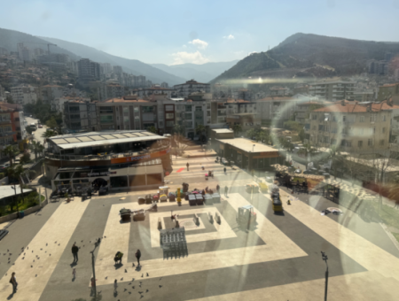 Narlıdere Mithatpaşa Caddesi Üzerinde Asansörlü Ofis/Büro