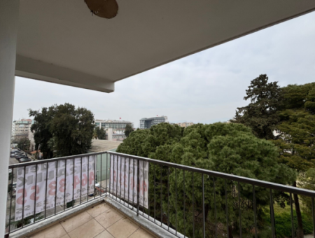 Alsancak Libasın Sokağında 3+1 5.Kat Önü Açık,Köşe Kiralık Lüks Daire