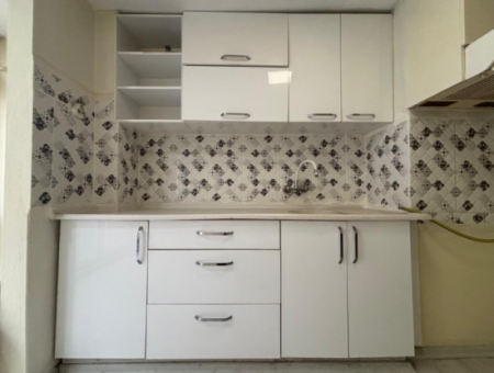 Alsancak Özel Sağlık Yakını 4.Kat 2+1 Kombili Kiralık Daire!