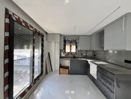 Akarca’da Denize 100 Metre Mesafede Sıfır Villa