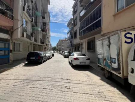 Seferihisar Hıdırlık’ta Merkezi Konumda Kiralık Dükkan