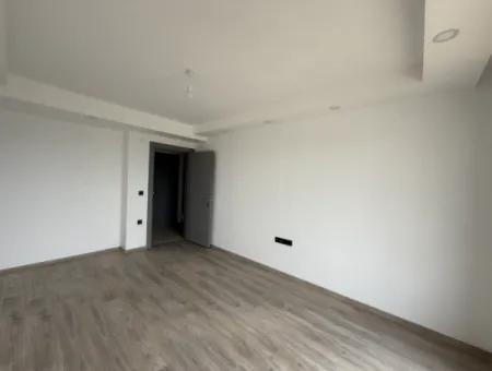 Seferihisar Tepecik’te Modern Mimarili Sıfır Villa