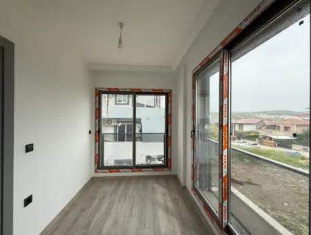 Seferihisar Tepecik’te Modern Mimarili Sıfır Villa